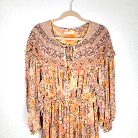 Spell & the Gypsy Amethyst gown. - Picture 7 of 12